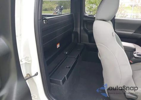 2019 Toyota Tacoma Access Cab/Sr/Sr5 z USA, uszkodzony, nr VIN 5TFSX5EN6KX067671